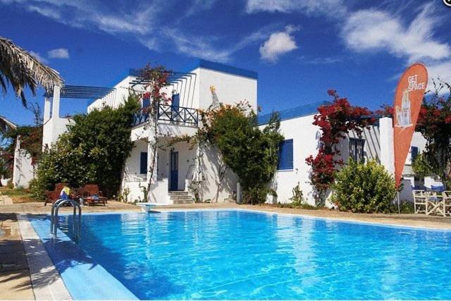 Vári Amfitrion Hotel المظهر الخارجي الصورة