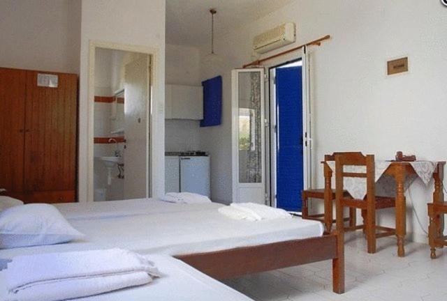 Vári Amfitrion Hotel الغرفة الصورة