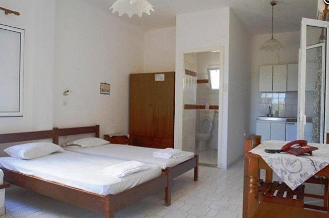 Vári Amfitrion Hotel الغرفة الصورة