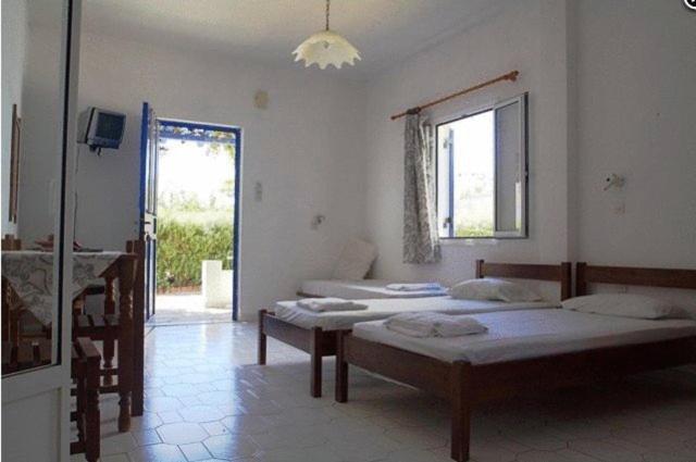 Vári Amfitrion Hotel الغرفة الصورة