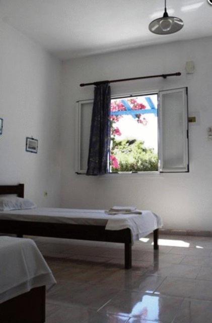 Vári Amfitrion Hotel الغرفة الصورة